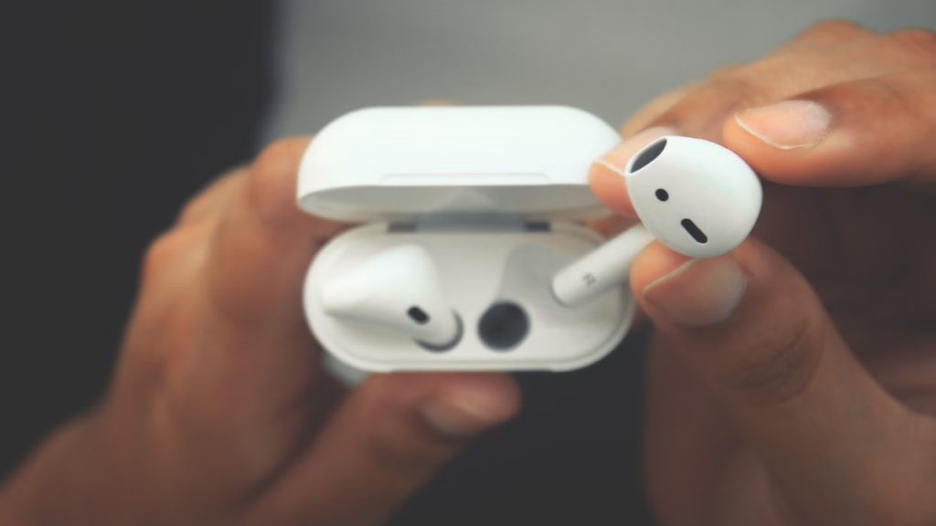  Explanatory graphic illustrating answers to common do I need new earbuds dilemmas AirPods Pro 3