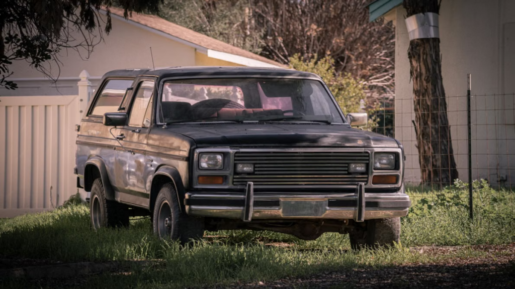 Manual transmission levers inside classic Old SUVs