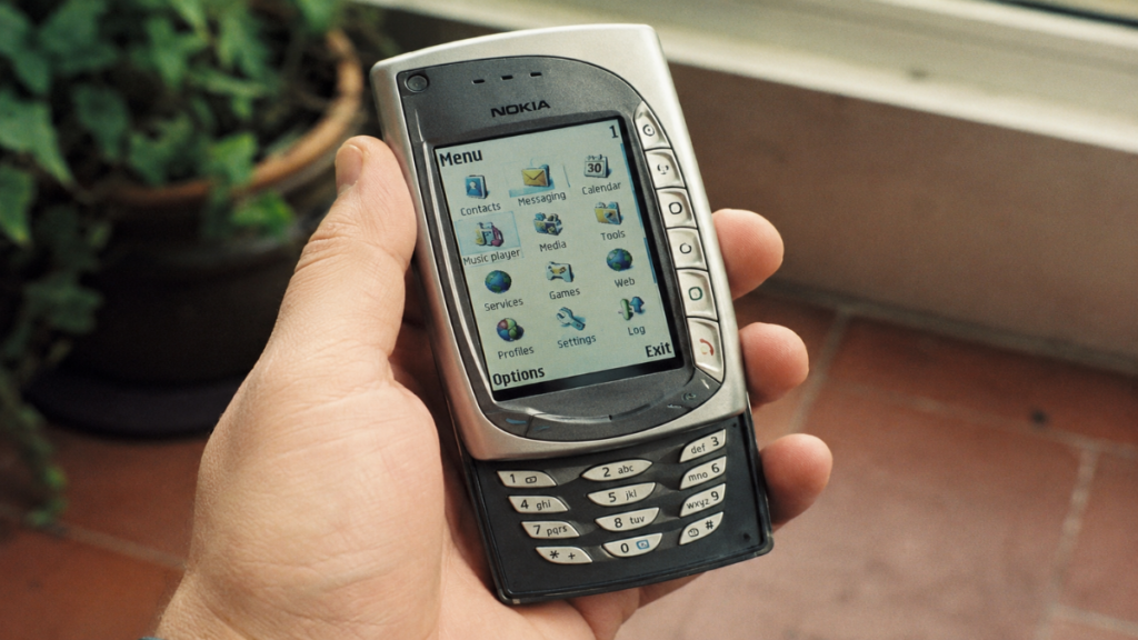 Nokia 7650 first smartphone