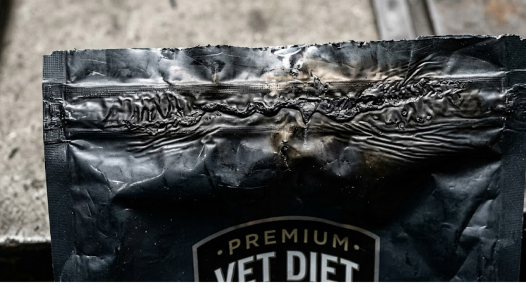 counterfeit-pet-food-causing-signs-of-food-poisoning-in-dogs