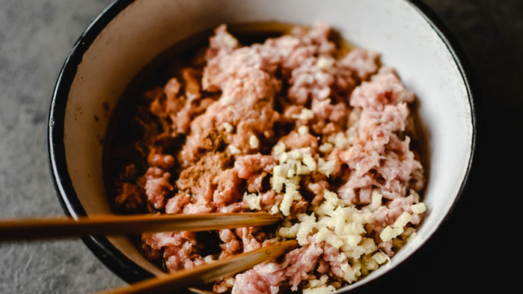 Clinical kidney therapy following severe ground beef recall contamination exposure