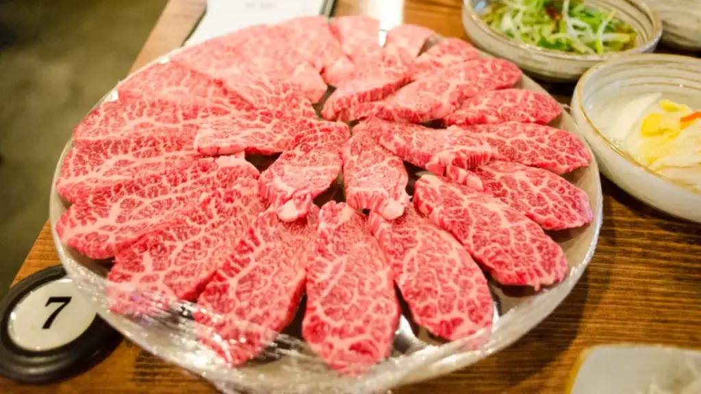 picturesque-japanese-wagyu-cattle-pasture-valley-in-the-sunny-mountains