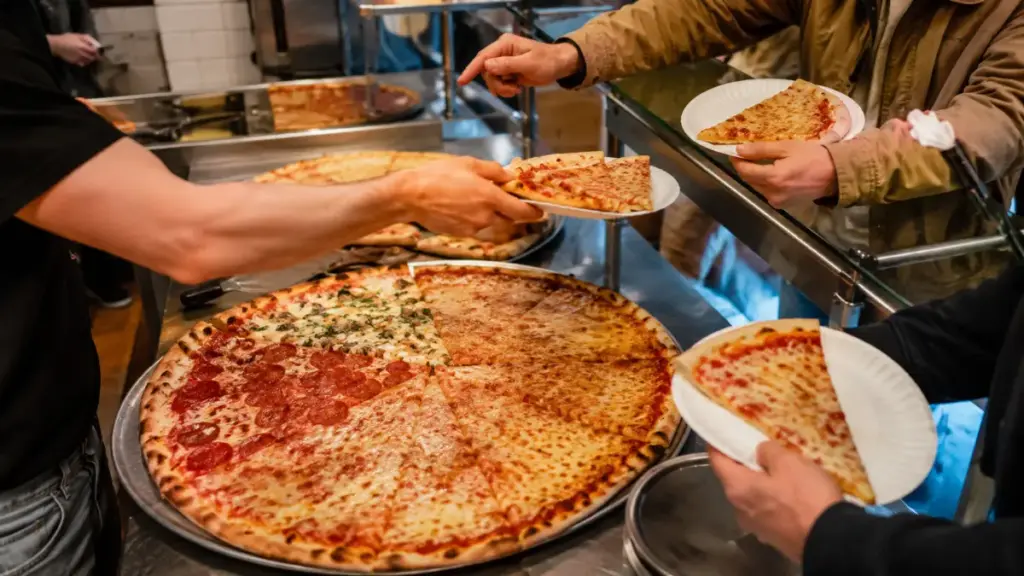 pizza-restaurant-counter-ordering-process