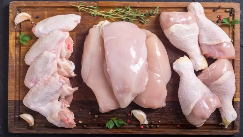 professional-vacuum-sealed-beef-storage-pack-preserving-fresh-steak-cuts