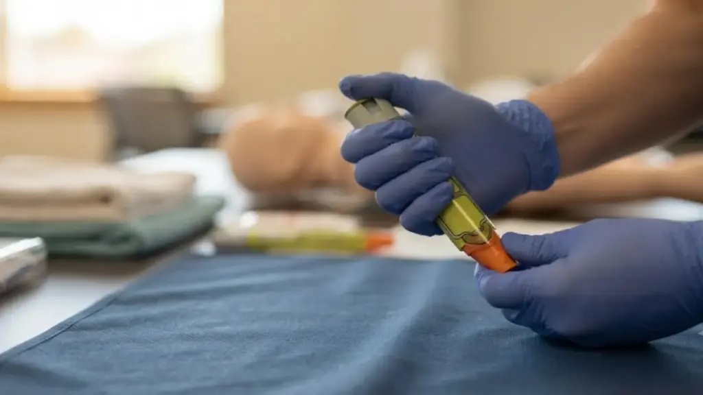 urgent-allergy-medication-recall-due-to-packaging-errors-that-could-trigger-life-threatening-anaphylaxis-epipen-grip