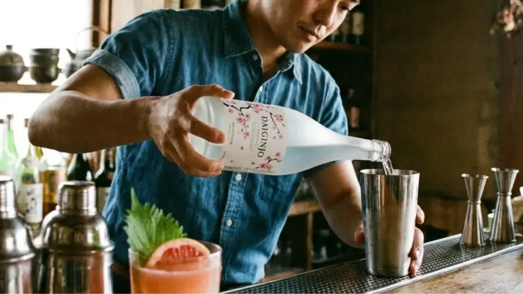 cocktail-pink-noise-sake-selection